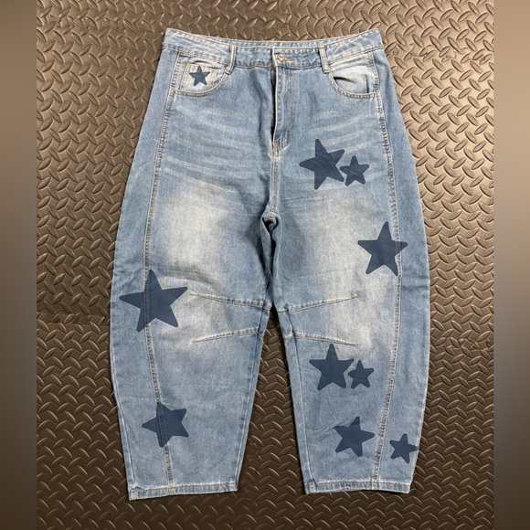 Y2K Style Star Print Barrel Jeans Women’s Medium Cropped Statement Denim - Picture 2 of 11
